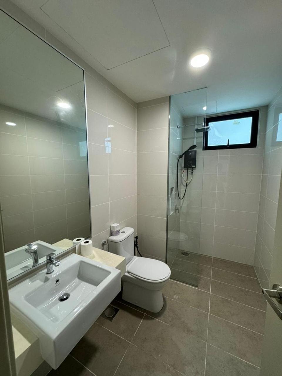 Jb Mosaic Southkey Midvalley #3br #up To 14 Pax Apartemen *