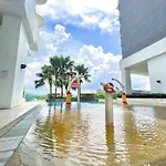 Jb Mosaic Southkey Midvalley Johor Bahru #3Br #Up To 14 Pax