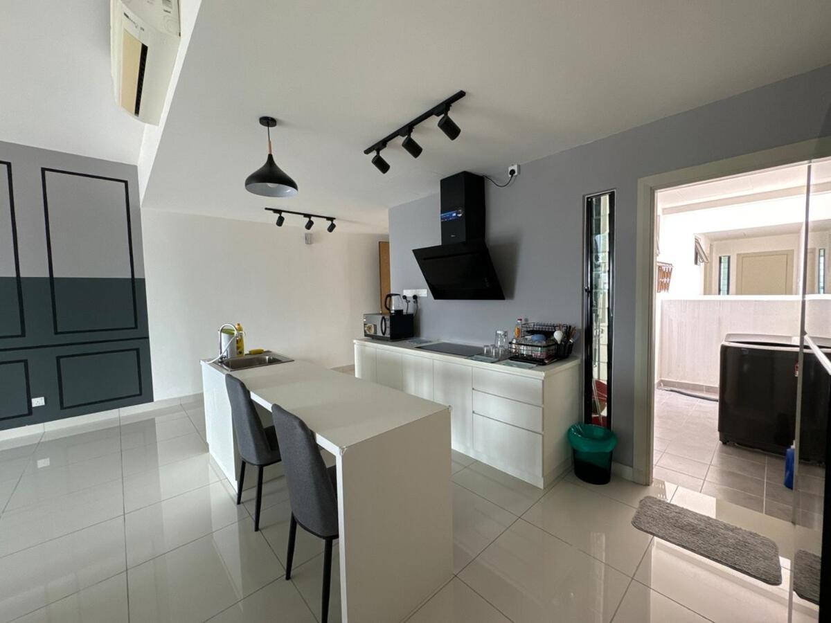 Jb Mosaic Southkey Midvalley #3br #up To 14 Pax *